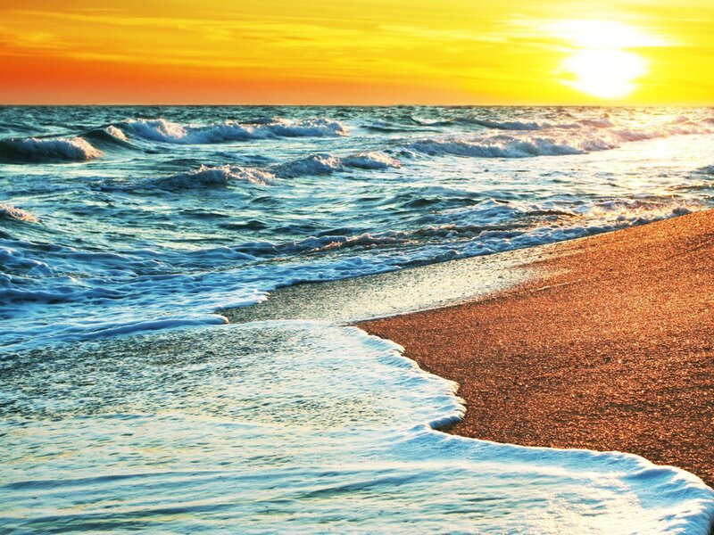Ocean Waves on Beach — Yellow
