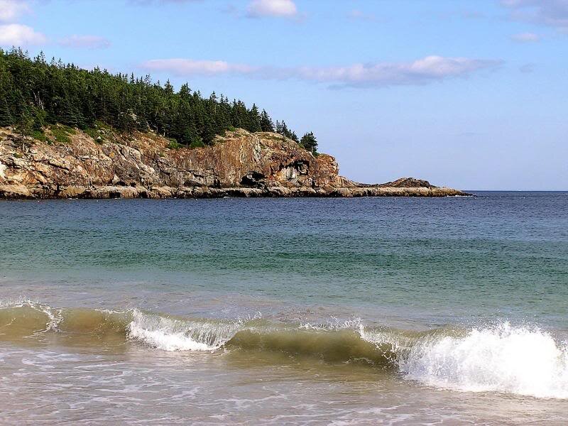 Ocean Waves on Rocky Shore — Blue, Serene