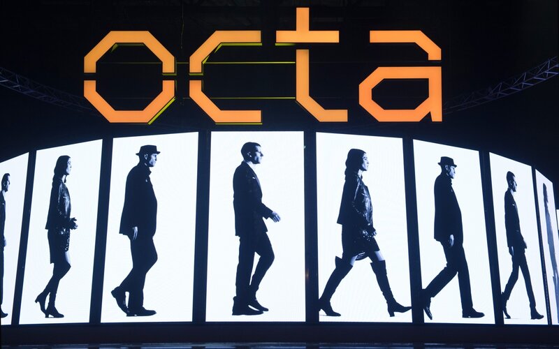 Octa fashion show display