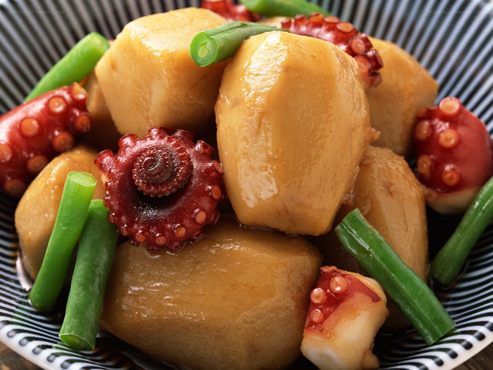 Octopus and konjac stew