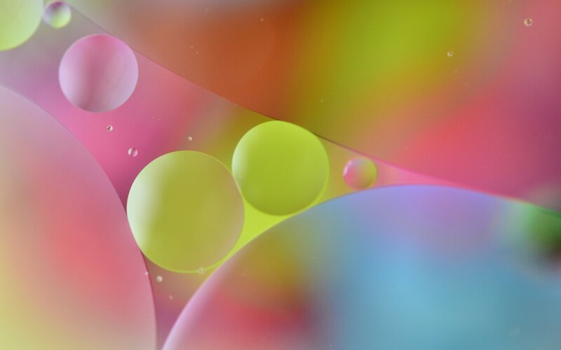 Oil Bubbles in Water — Pink