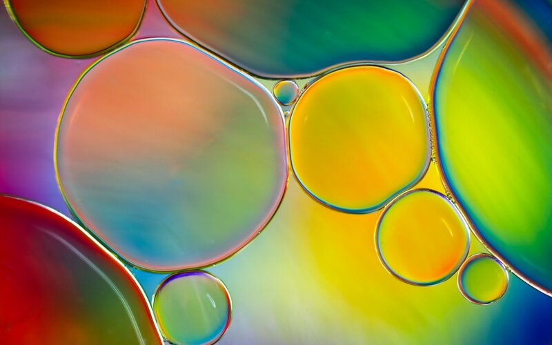 Oil Bubbles in Water — Yellow