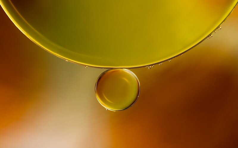 Oil Droplet in Liquid