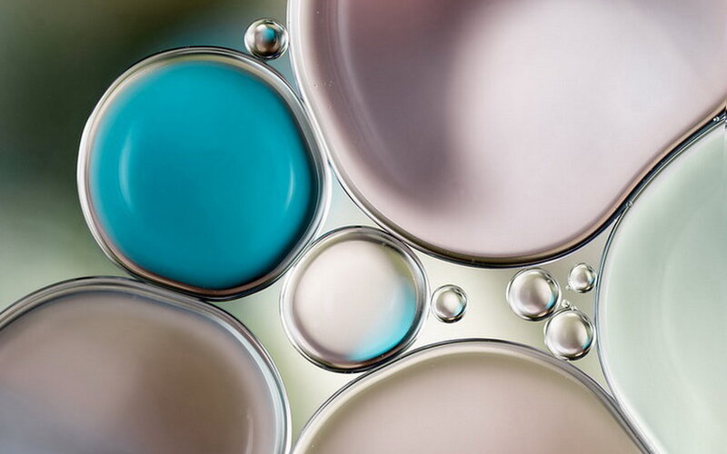 Oil Droplets in Water — Blue