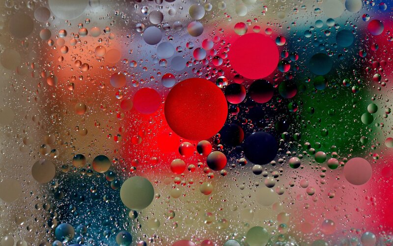 Oil Droplets in Water — Red, Vibrant, Abstract