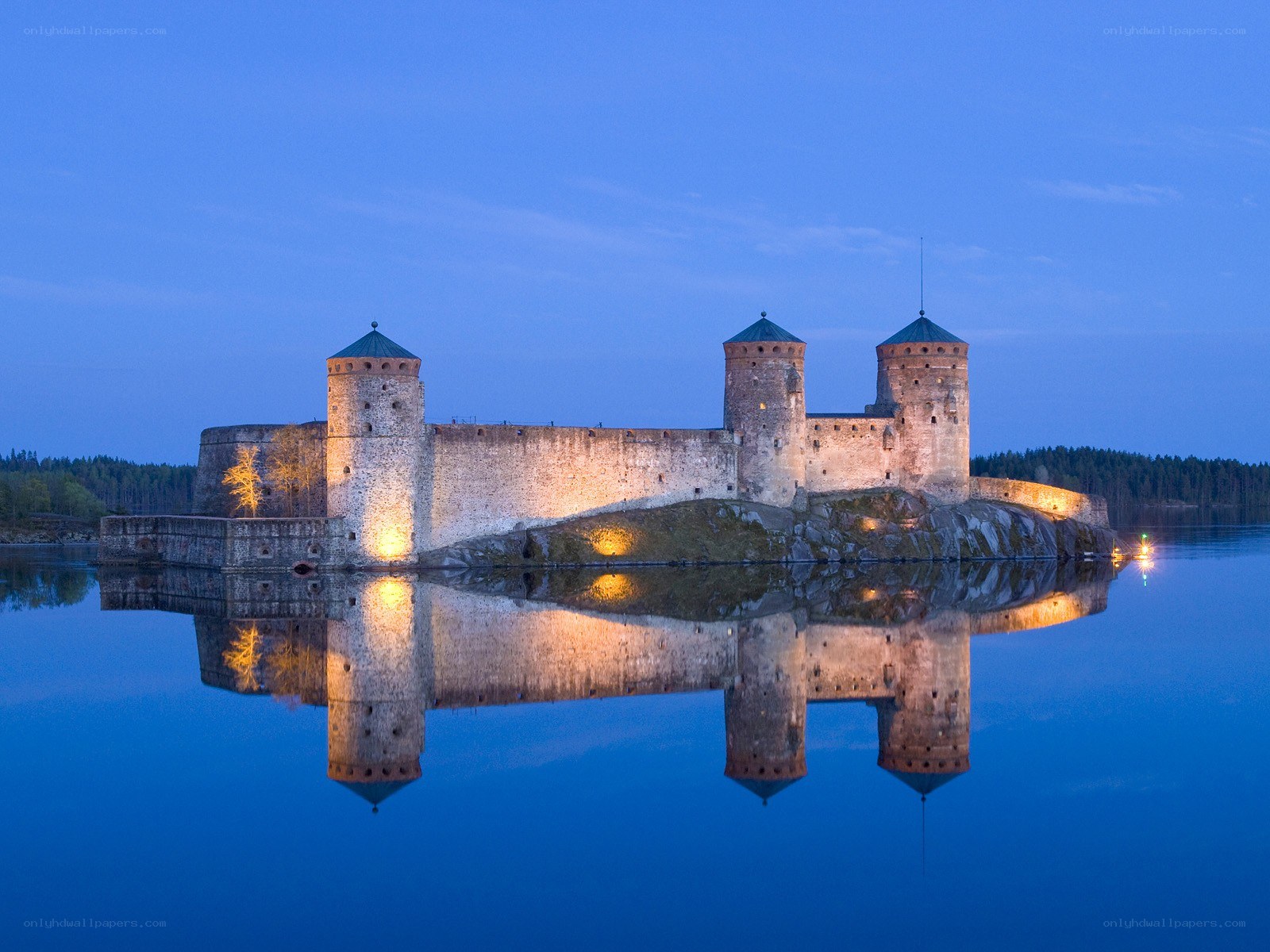 Olavinlinna Castle at dusk