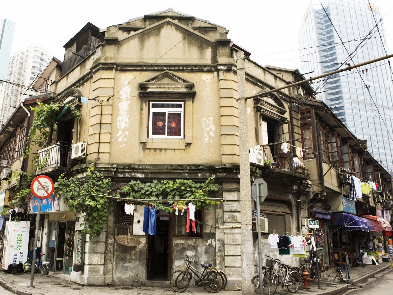 Old building in Shanghai street