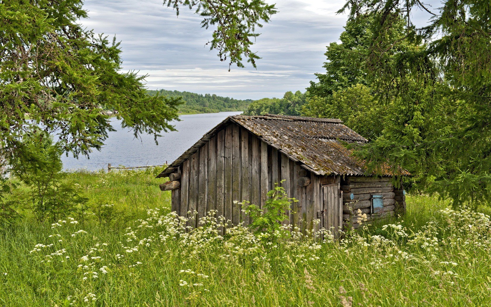 Old cabin by the lake