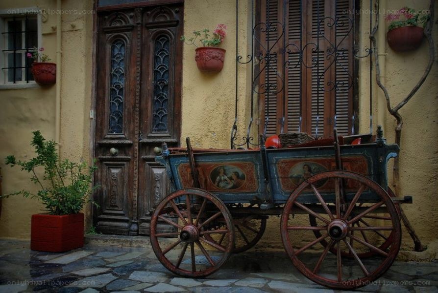 Old cart in a courtyard