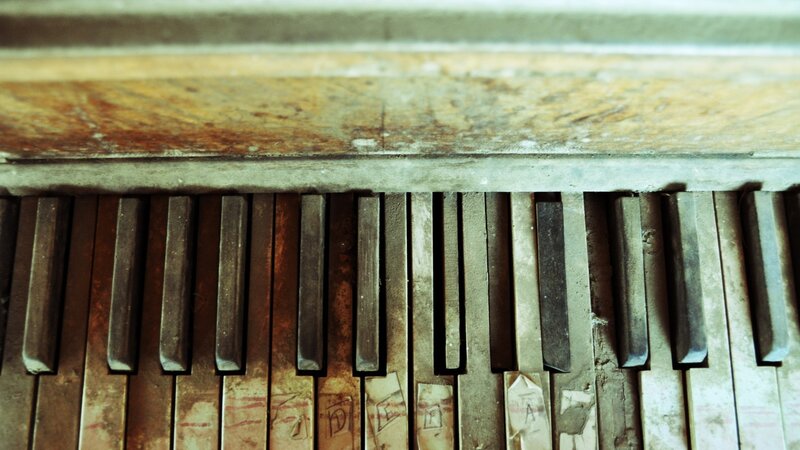 Old Piano Keys — Brown, Decayed