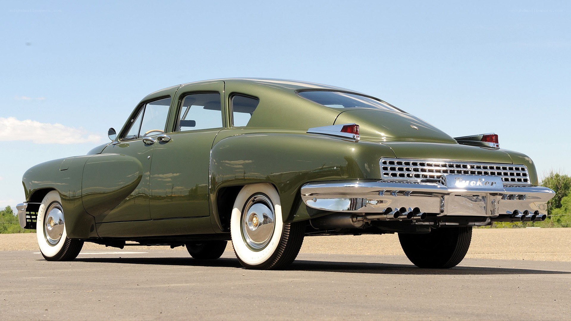 olive green classic car