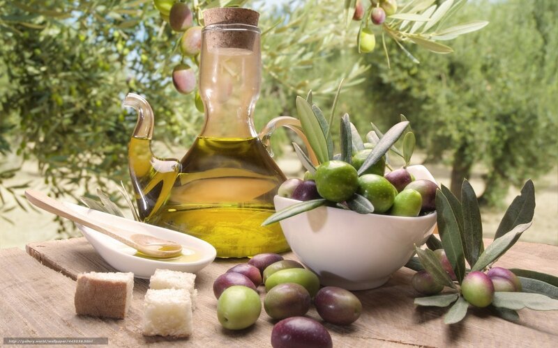 Olive Oil and Olives — Green, Serene