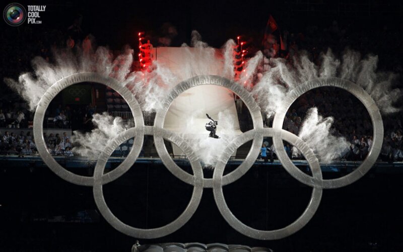 Olympic Rings Display — Black