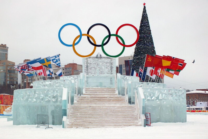 Olympic Rings Sculpture — White
