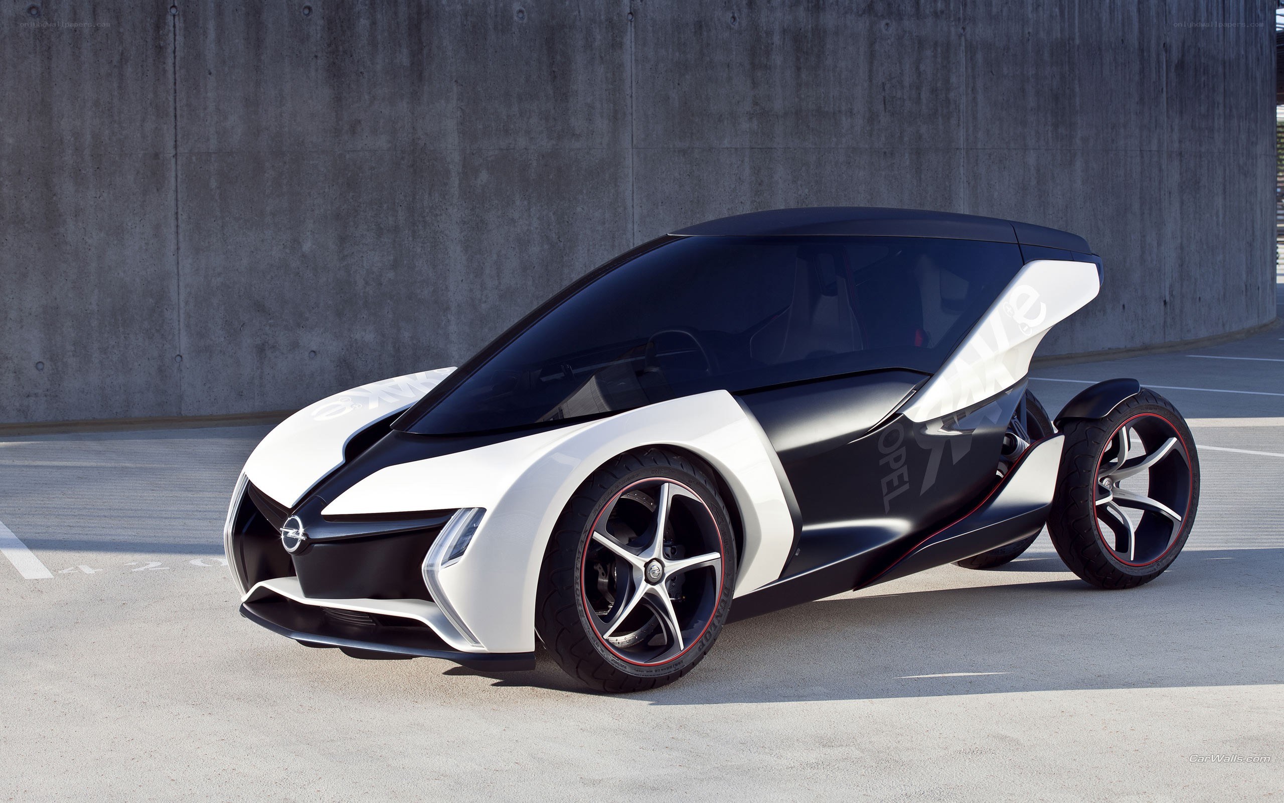 Opel 3-Wheeled Concept Car