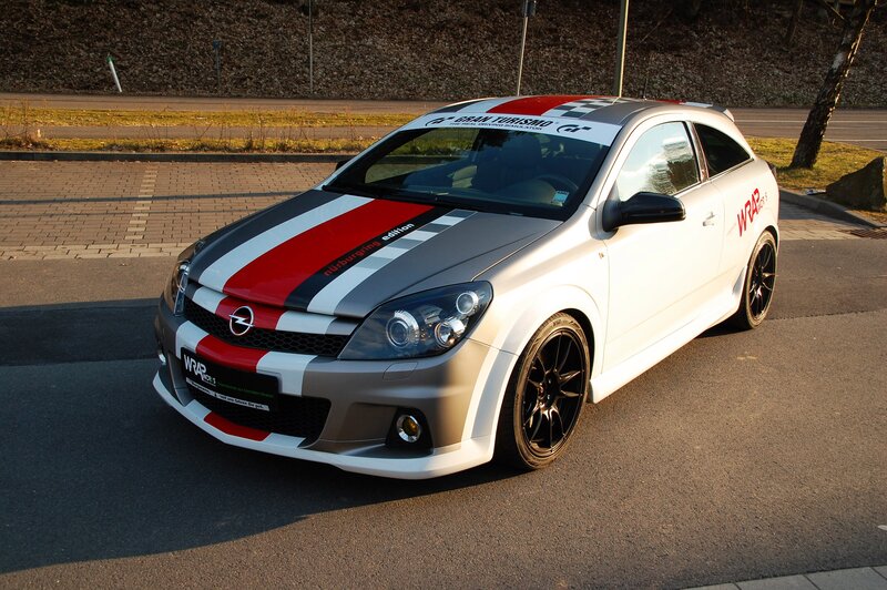 Opel Astra OPC race car