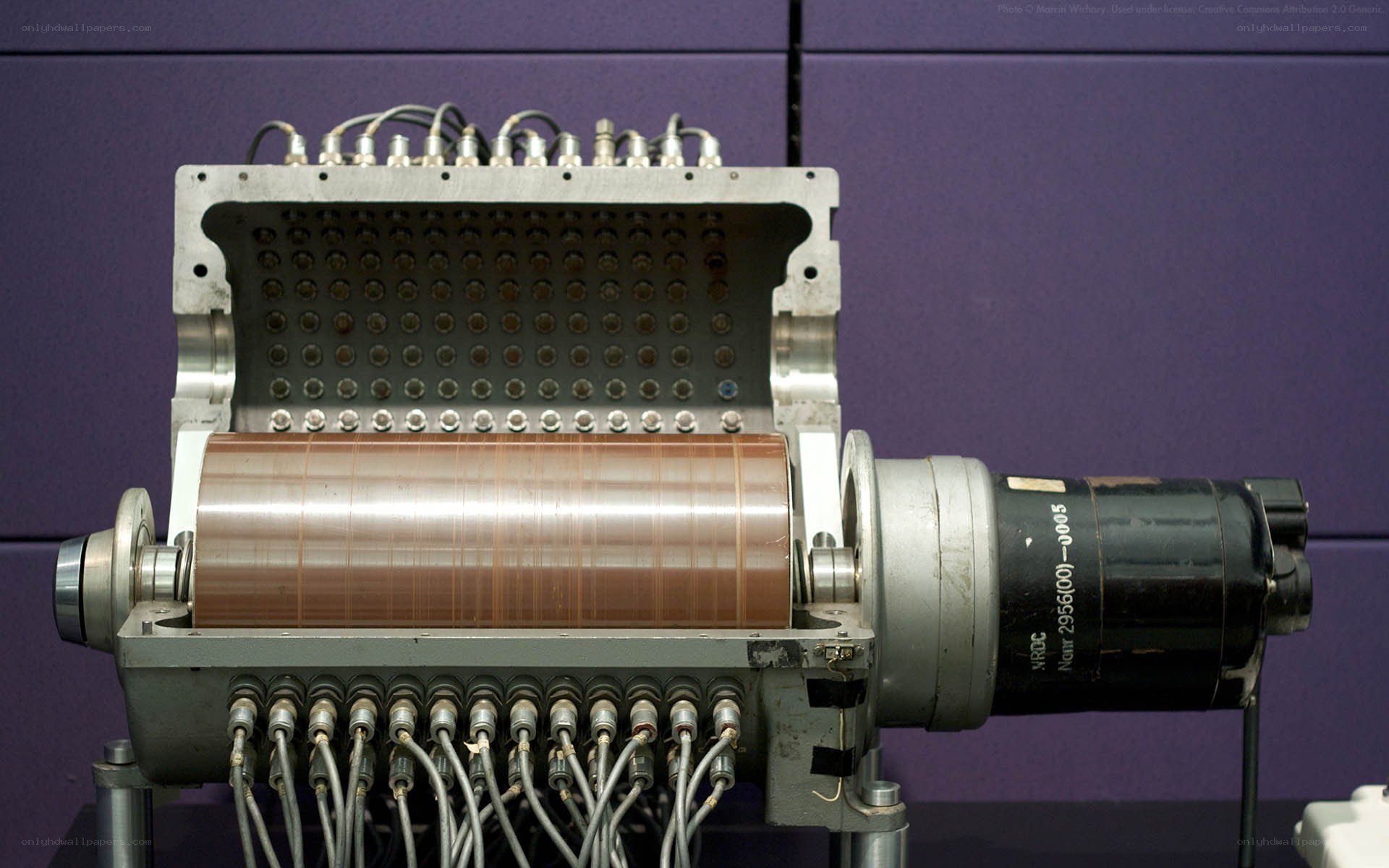 Open magnetic tape drive mechanism