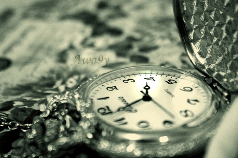 Open Pocket Watch — Black, Nostalgic