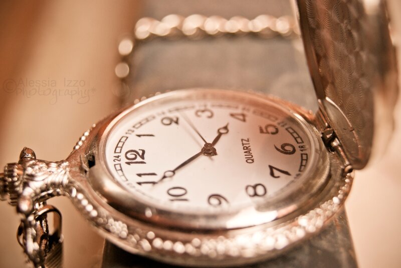 Open Pocket Watch — White, Calm