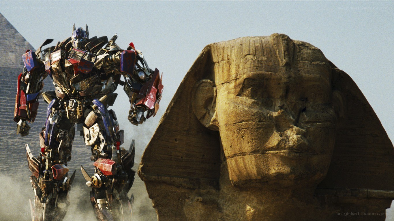 Optimus Prime near the Sphinx