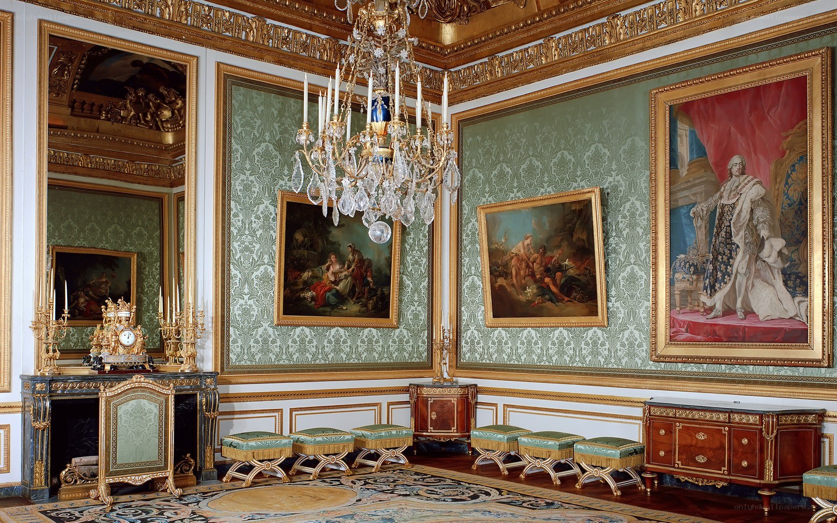 opulent palace chamber