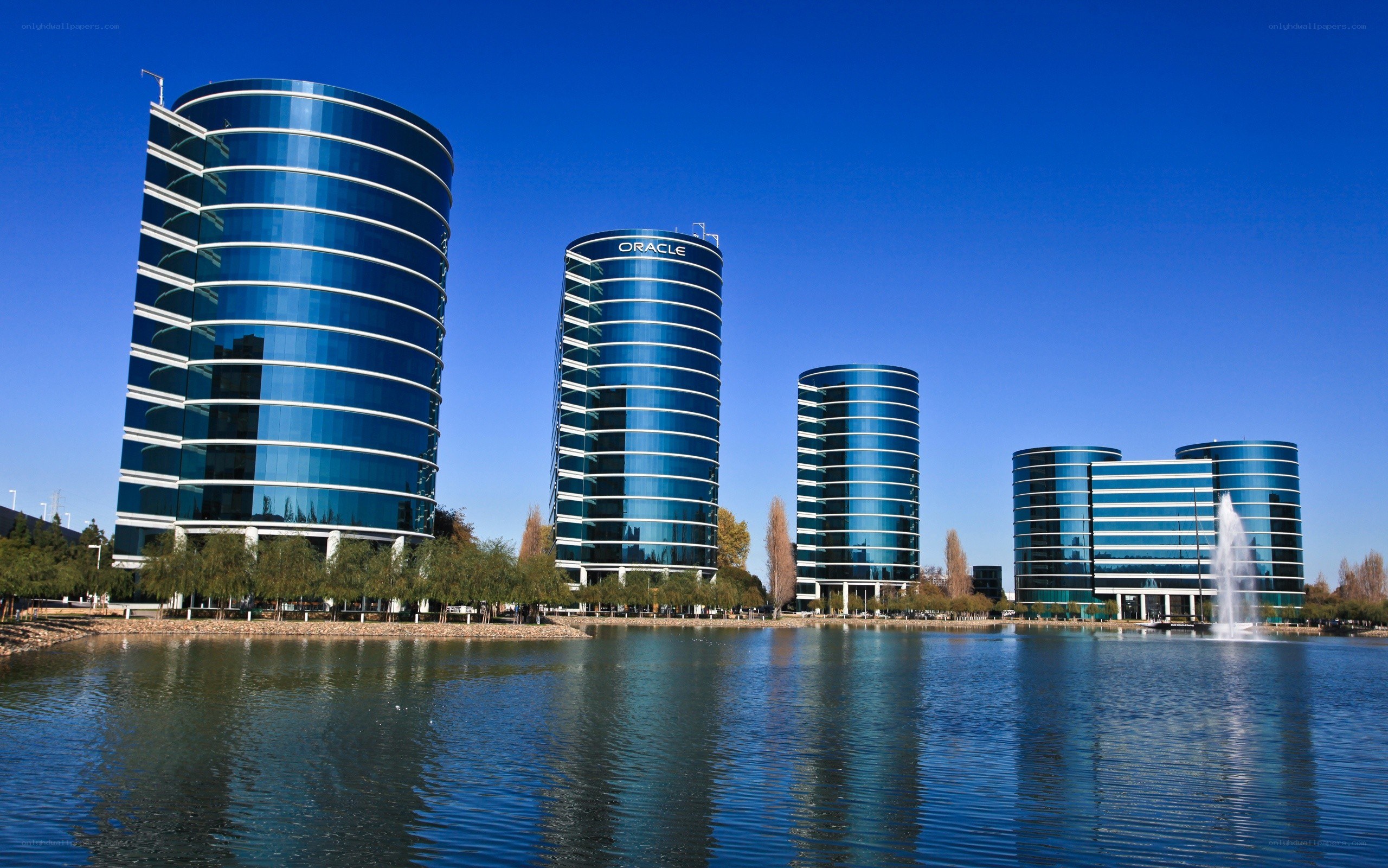 Oracle campus buildings by a lake