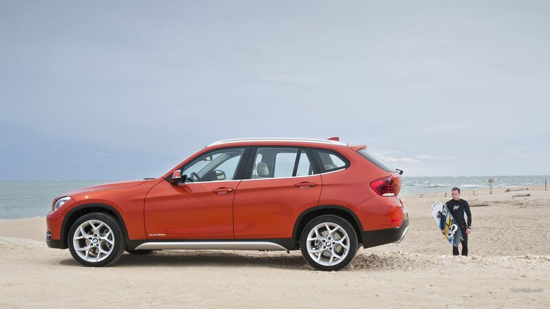 Orange BMW X1