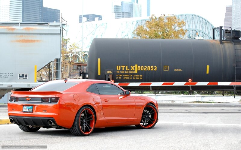 Orange Chevrolet Camaro — Urban