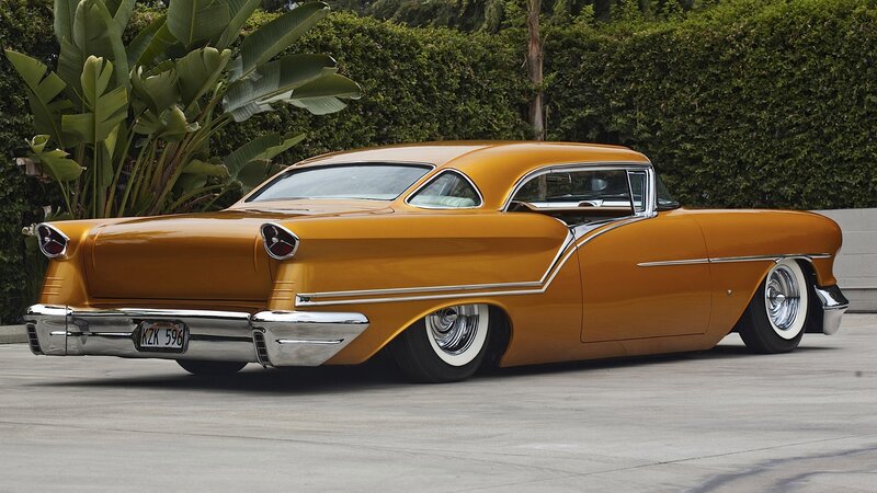Orange Classic Car — Gold, Calm