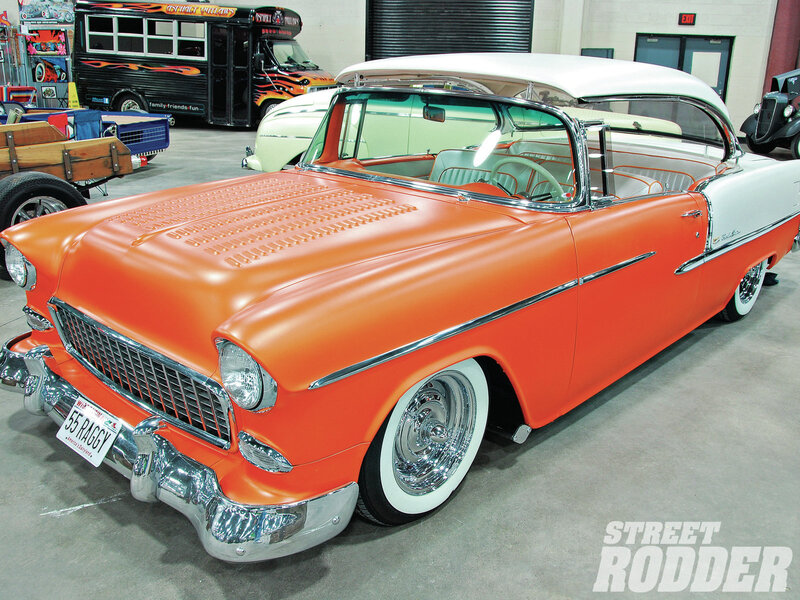 Orange Classic Car — Showcase, Photograph