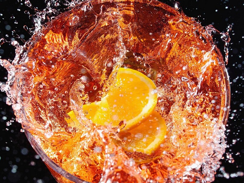 orange drink splashing