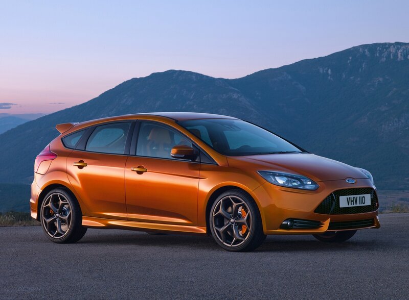 Orange Ford Focus ST