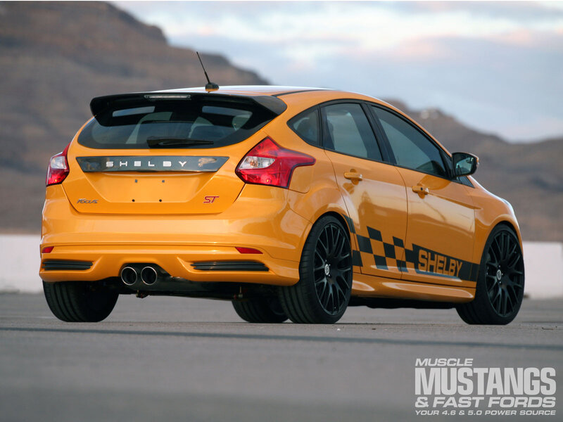 Orange Ford Focus St — Yellow