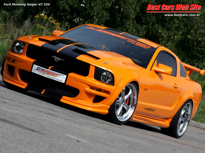 Orange Ford Mustang — Dynamic