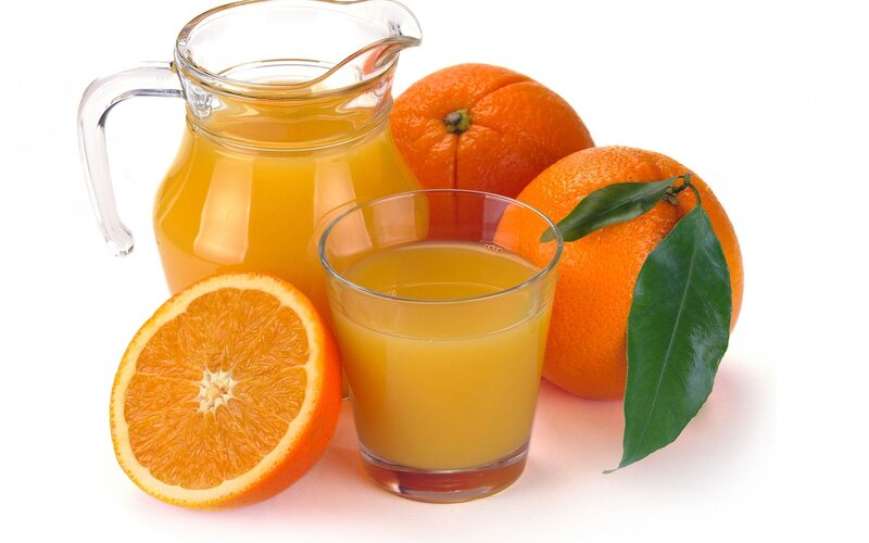 Orange Juice and Oranges — Fresh, Photograph