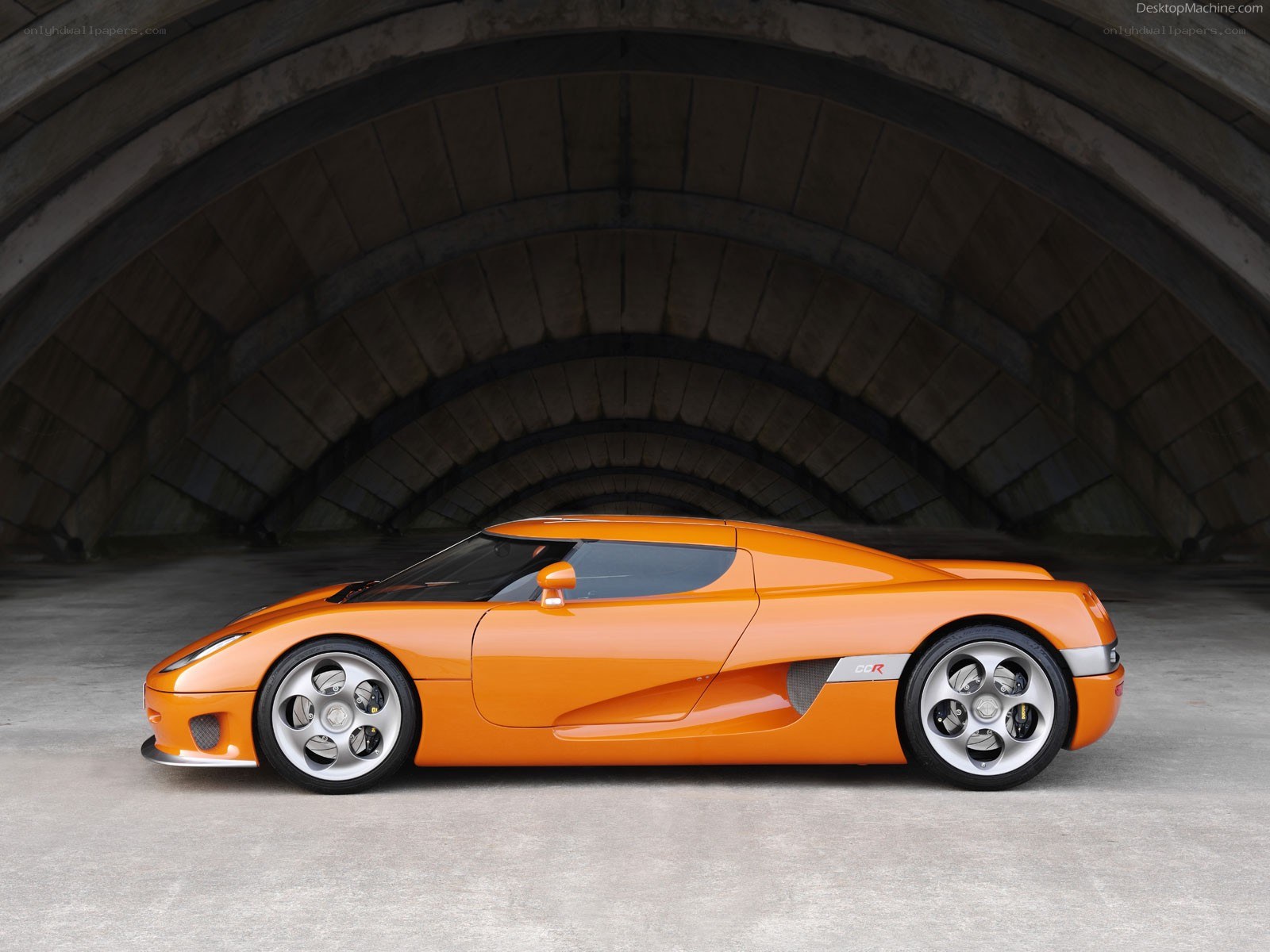 orange koenigsegg ccxr