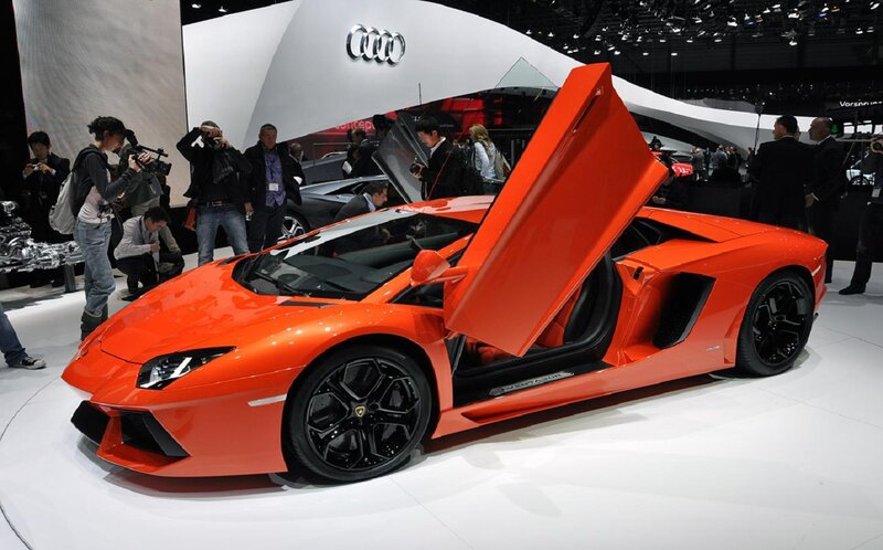 Orange Lamborghini Aventador — Dramatic