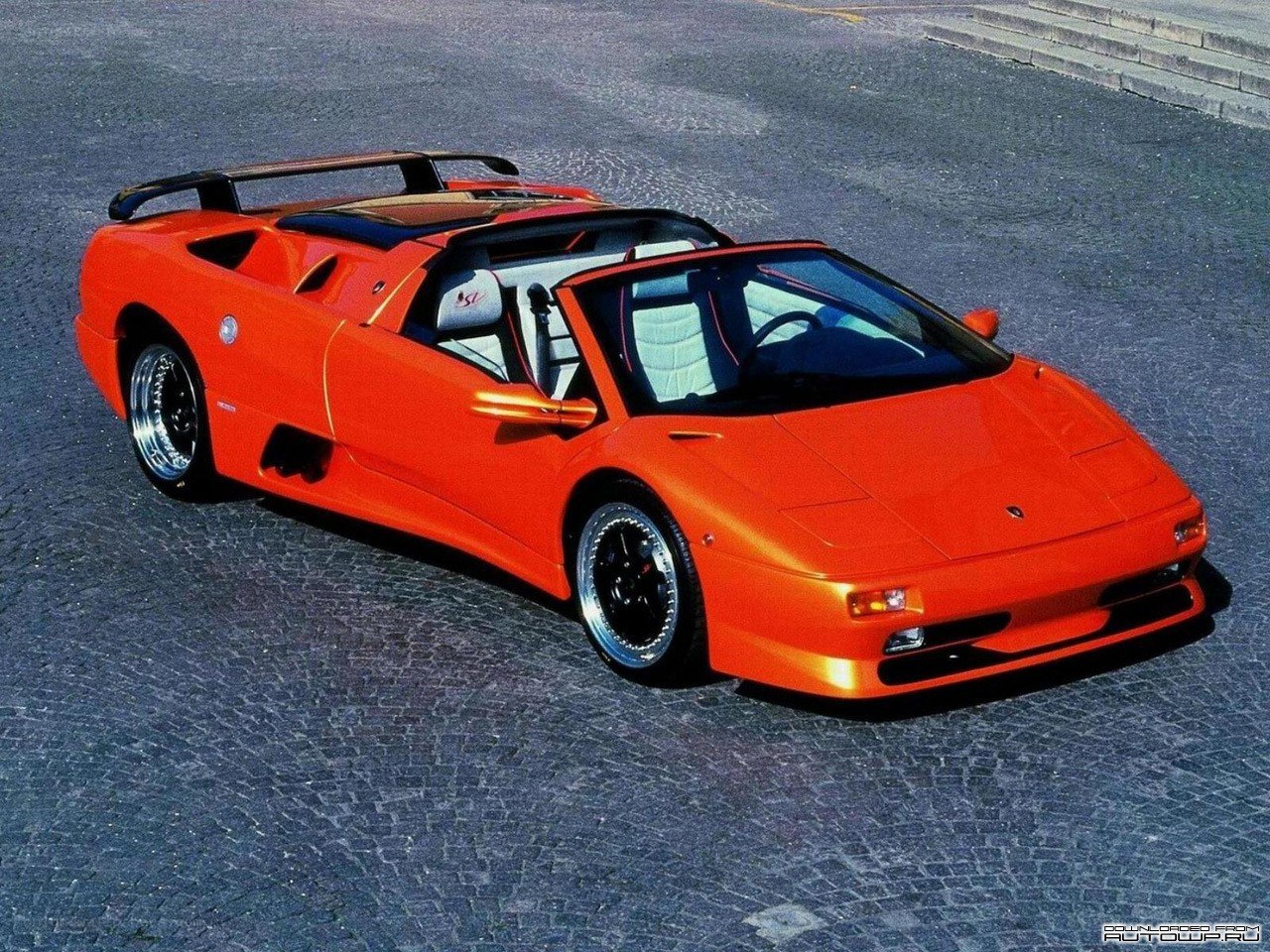 Orange Lamborghini Diablo VT