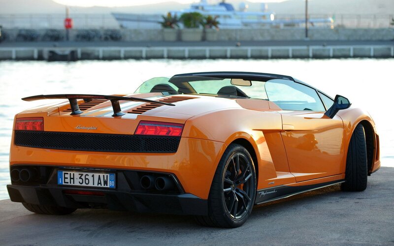 Orange Lamborghini Gallardo — Serene