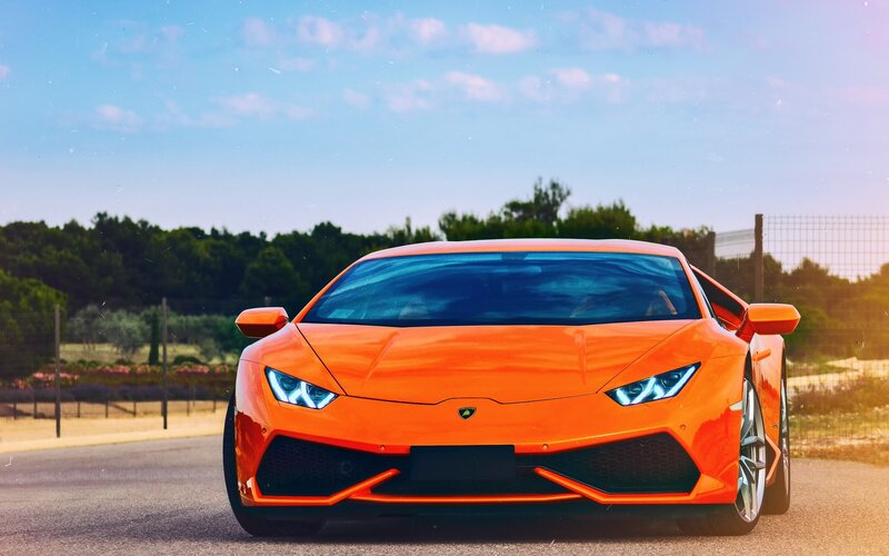 Orange Lamborghini Huracan — Dramatic