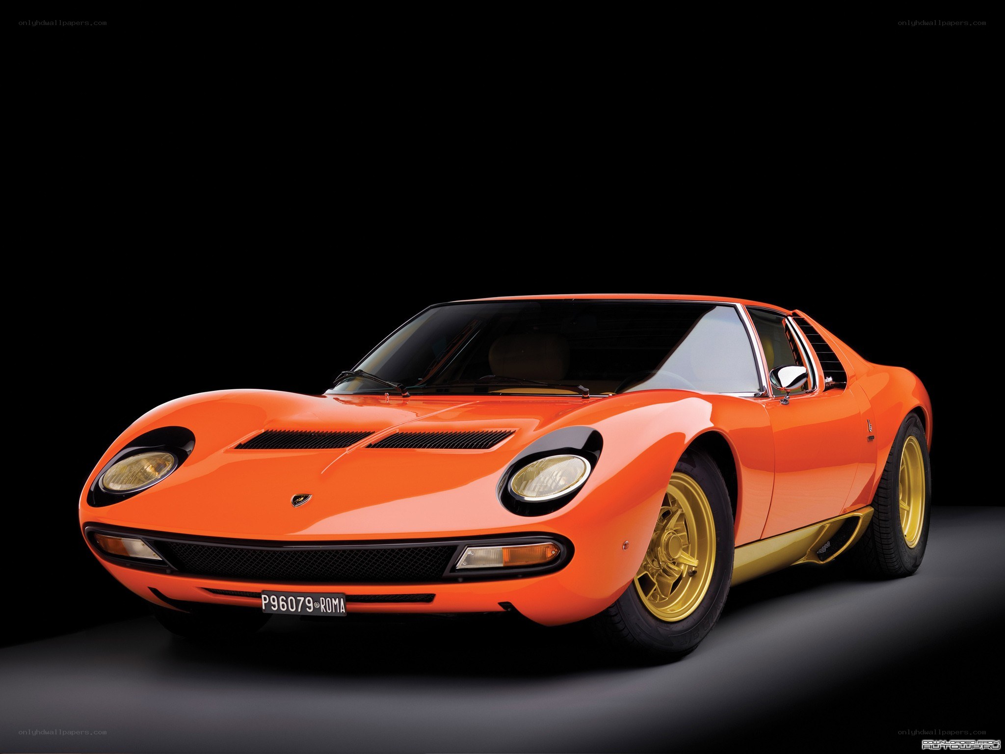 Orange Lamborghini Miura