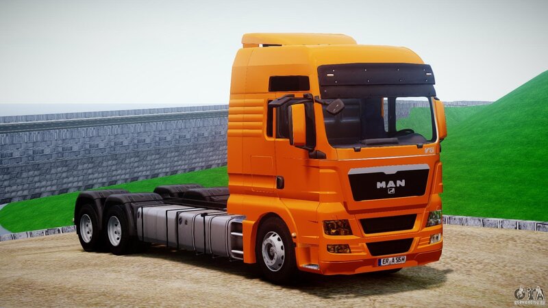 Orange MAN Truck — Neutral