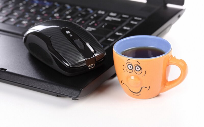 Orange Mug with Face — Neutral
