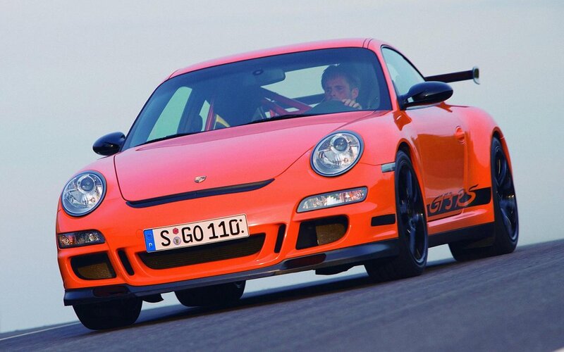 Orange Porsche 911 Gt3 Rs — Dynamic