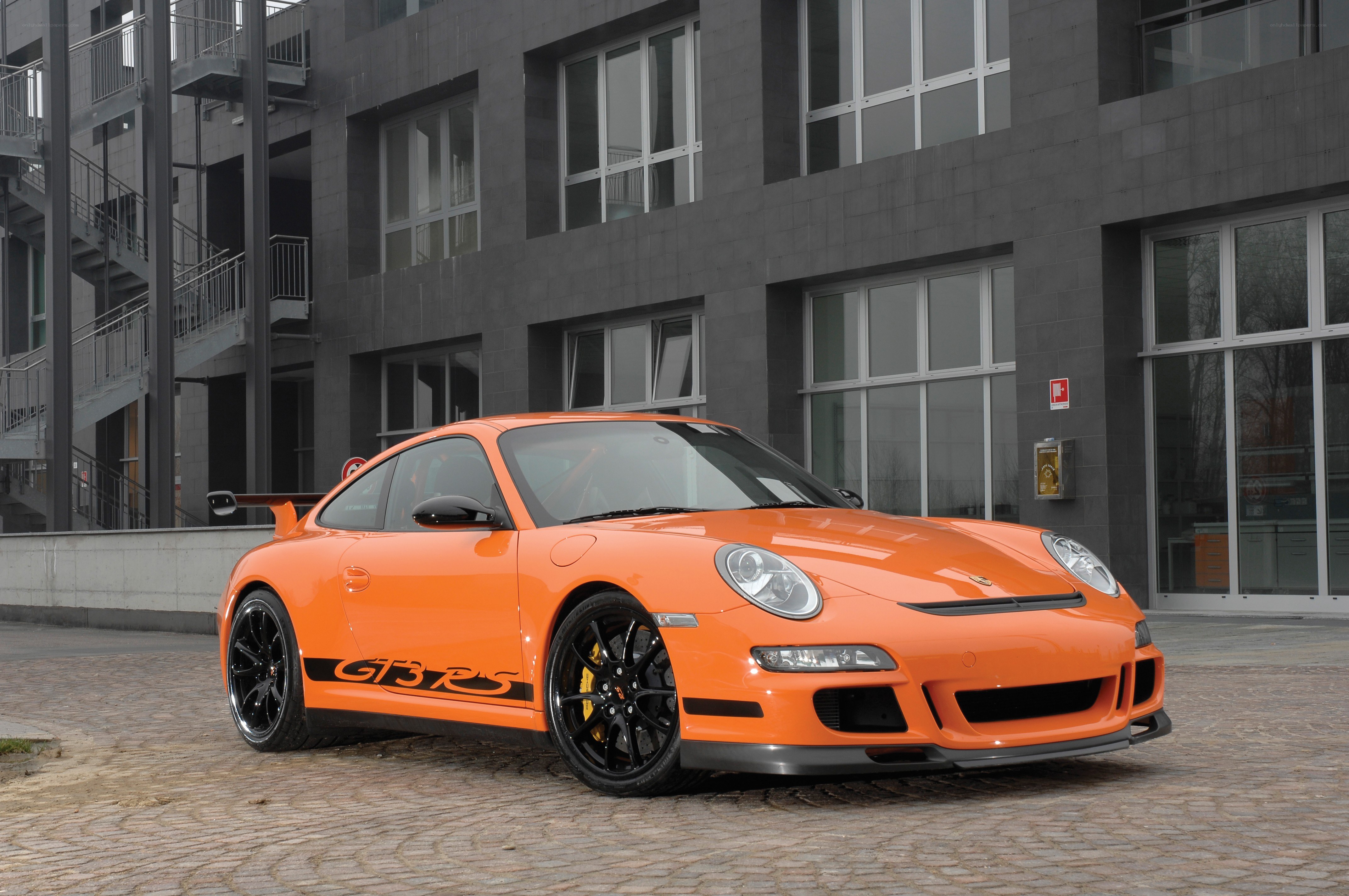Orange Porsche GT3 RS