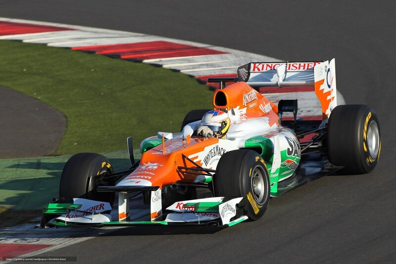 Orange Racing Car — Dynamic