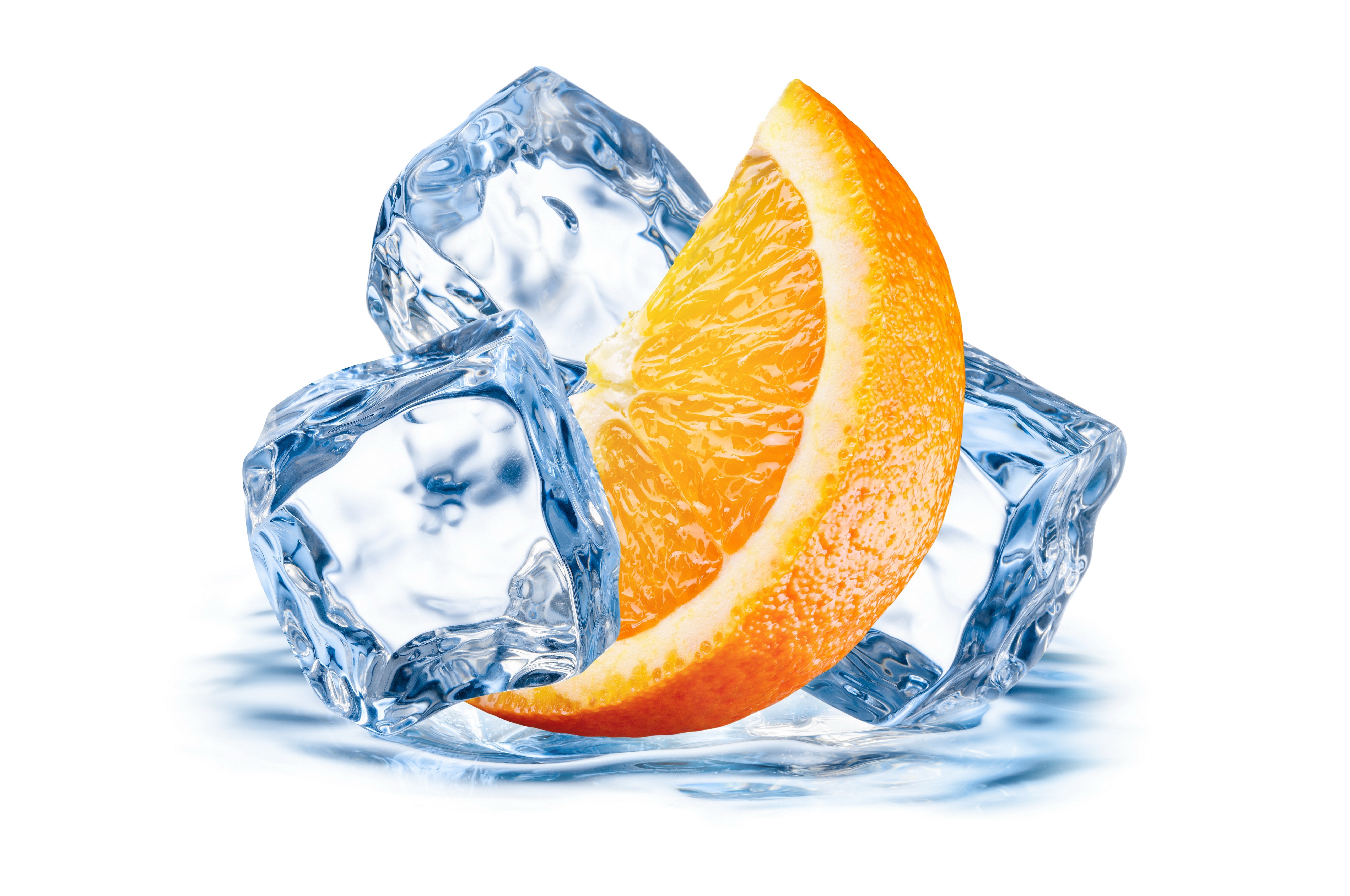 orange slice with ice cubes