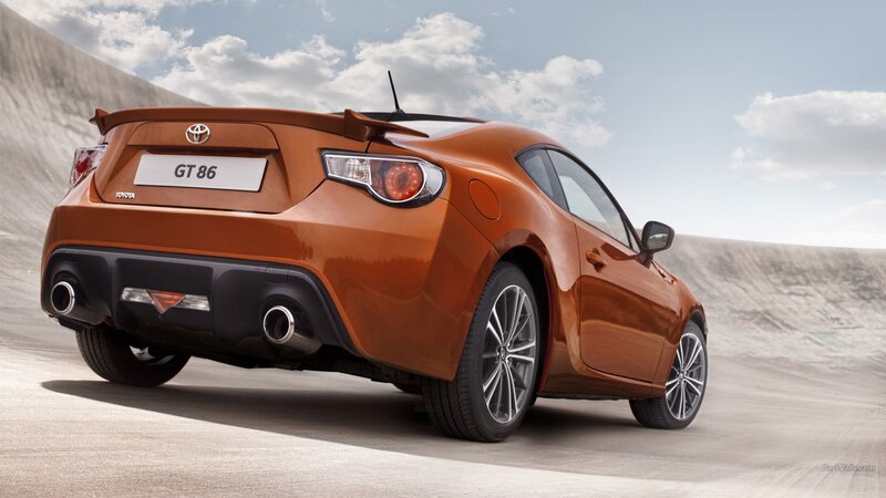 Orange Toyota GT86 — Dynamic, Afternoon