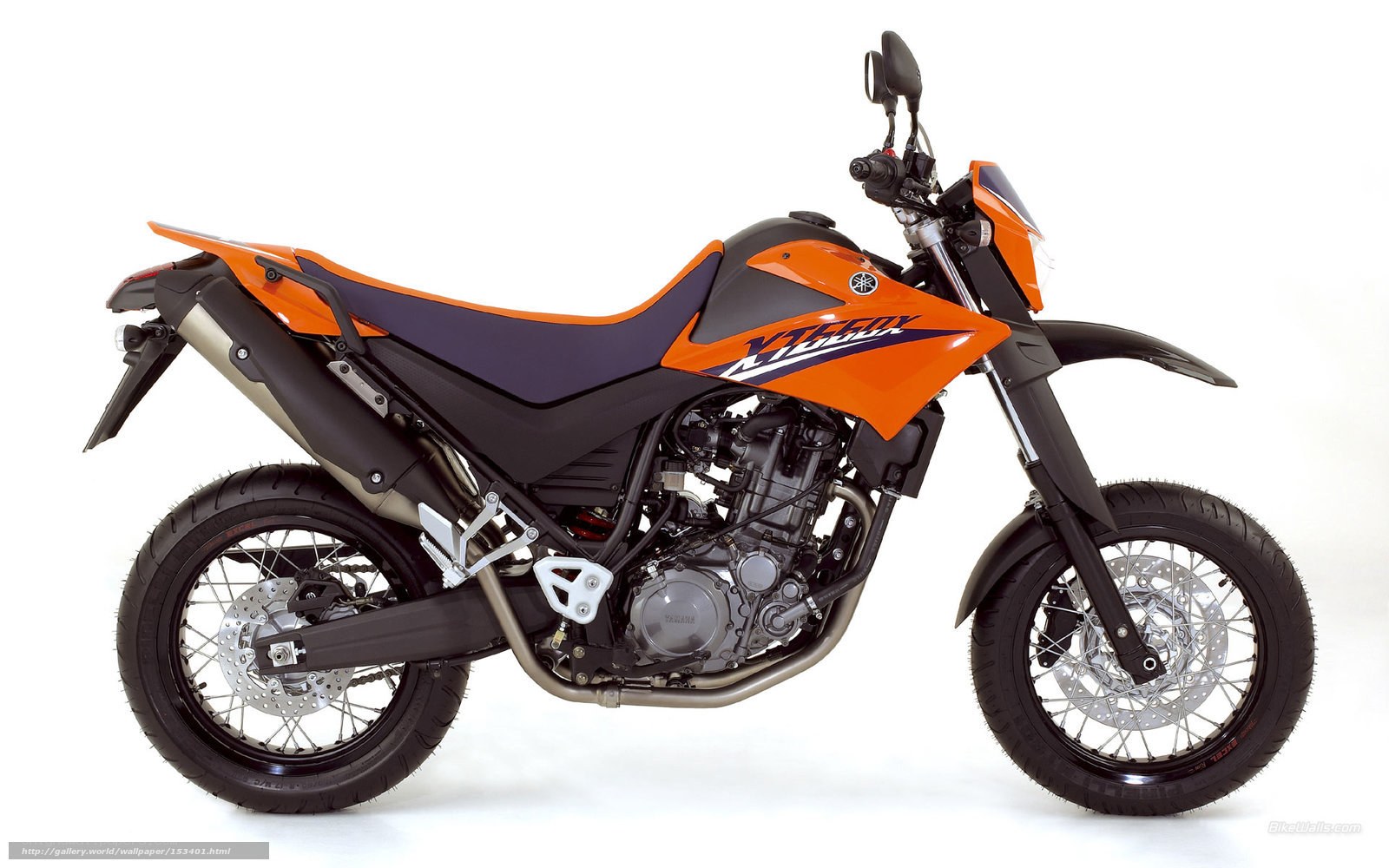 orange yamaha motorcycle