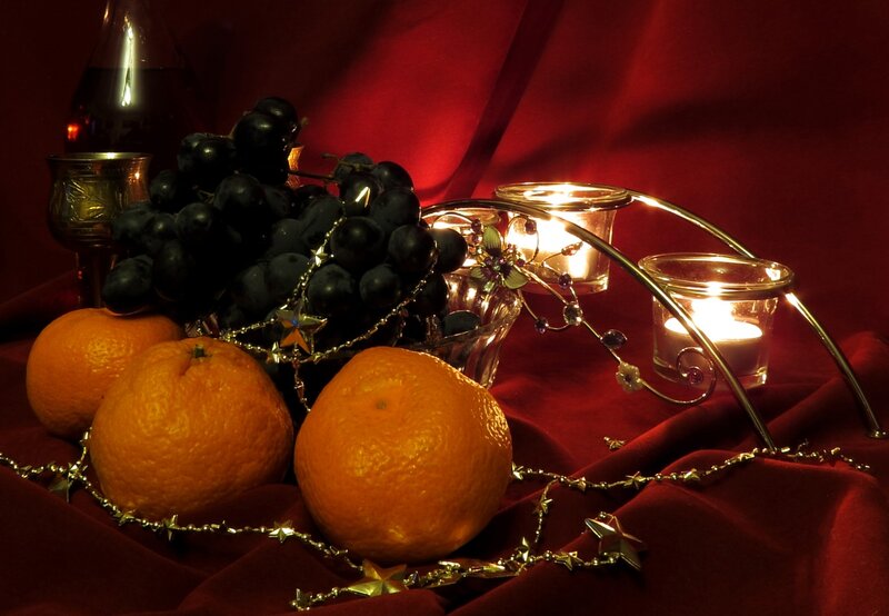 Oranges and Grapes on Cloth